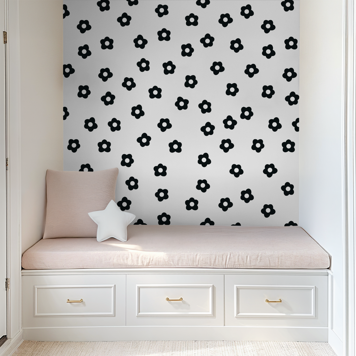 Graphic daisies with a retro twist